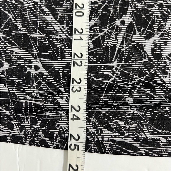 Prince Active Tank Top Black White Print Size‎ L Tennis Racerback Stretch - Picture 6 of 8